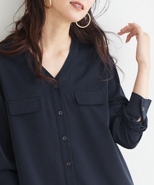 Pierrot（ピエロ）の「ノーカラー ブラウス フェイクポケット 上品（シャツ/ブラウス・レディース・ブルーパープル/グレイッシュベージュ/ライトグリーン/アイボリー/ネイビー/ブルー系その他/ベージュ/ピンクベージュ/ライトベージュ/モカ/イエロー・L/M）」の16枚目の写真