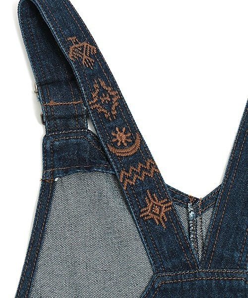 チチカカ（チチカカ）の「シンボル刺繍デニムサロペットパンツ