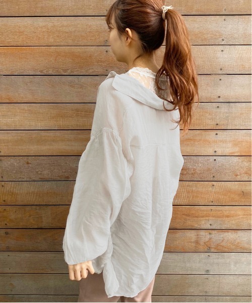 apres jour（アプレジュール）の「袖ボリュームシアーシャツ【ZOZOTOWN限定アイテム】（シャツ/ブラウス・レディース・ベージュ/モカ/ライトベージュ/スモークピンク・フリー）」の17枚目の写真