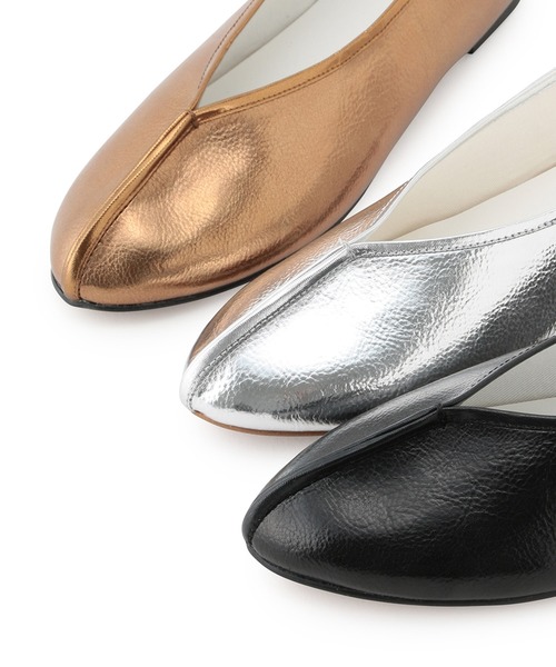 ADAM ET ROPE'（アダムエロペ）の「メタリックチャイナシューズ（バレエシューズ・レディース・ブラック/シルバー/その他1・22.5cm/23.5cm/24.5cm/23.0cm/24.0cm）」の20枚目の写真
