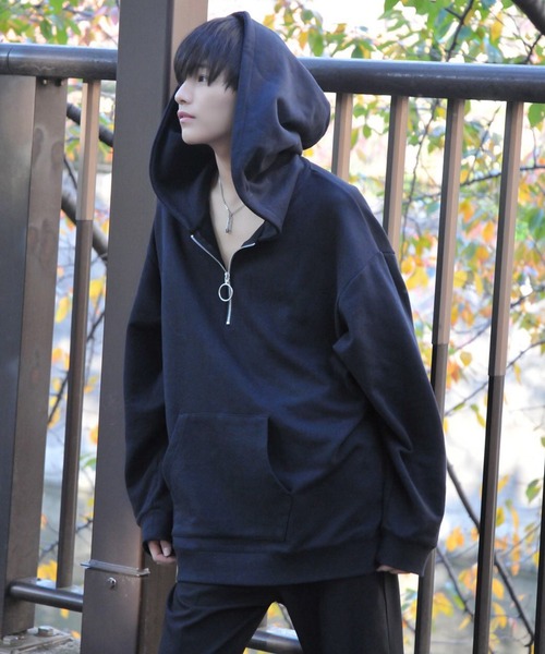 anown（アノン）の「オーバーサイジングハーフジップ裏毛パーカー【インフルエンサー 田舎系×anown 限定コラボ】（パーカー・メンズ・ホワイト/ブラック/モカ・M/L）」の3枚目の写真