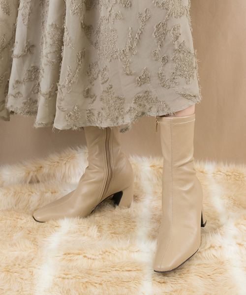 RANDA（ランダ）の「ストレスフリー/ソフトストレッチデザインヒールミドルブーツ（ブーツ・レディース・ベージュ/ブラック/アイボリー/ワイン・L/LL/M/S）」の9枚目の写真