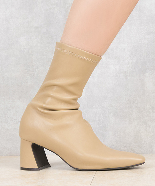 RANDA（ランダ）の「ストレスフリー/ソフトストレッチデザインヒールミドルブーツ（ブーツ・レディース・ベージュ/ブラック/アイボリー/ワイン・L/LL/M/S）」の17枚目の写真