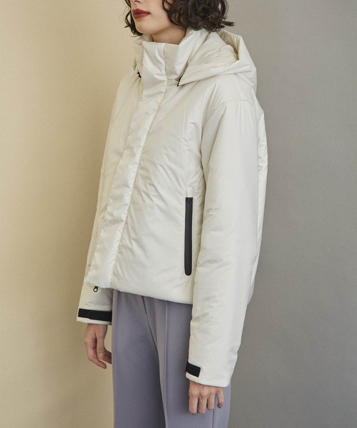 UNITED TOKYO(ユナイテッドトウキョウ)の「Polar tech ショートジャケット(ダウンジャケット/コート・レディース・ホワイト/ブラック/ワインレッド・0)」の11枚目の写真