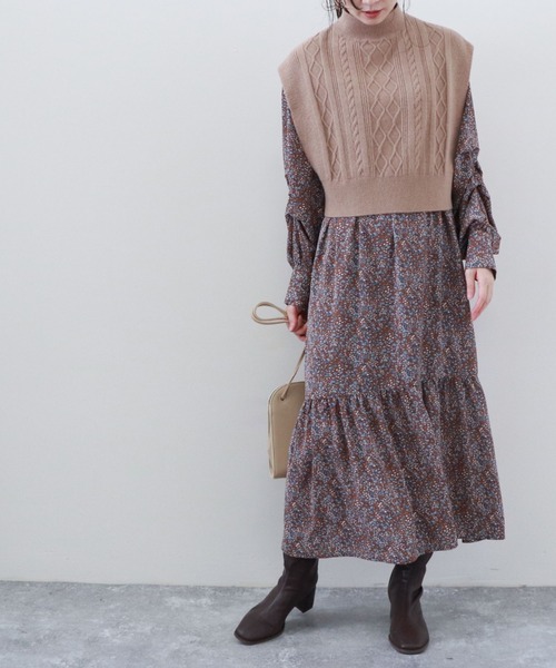 archives（アルシーヴ）の「ニットベスト×ティアードワンピースSET（ワンピース・レディース・ベージュ/モカ/グレイッシュベージュ・MEDIUM）」の18枚目の写真