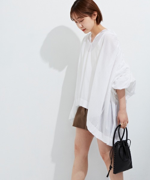 Auntie Rosa Holiday(アンティローザホリデー)の「ショルダーレースボリュームスリーブブラウス(シャツ/ブラウス・レディース・ホワイト/ブラック/ブルー・FREE)」の16枚目の写真