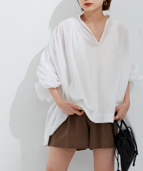 Auntie Rosa Holiday(アンティローザホリデー)の「ショルダーレースボリュームスリーブブラウス(シャツ/ブラウス・レディース・ホワイト/ブラック/ブルー・FREE)」の18枚目の写真