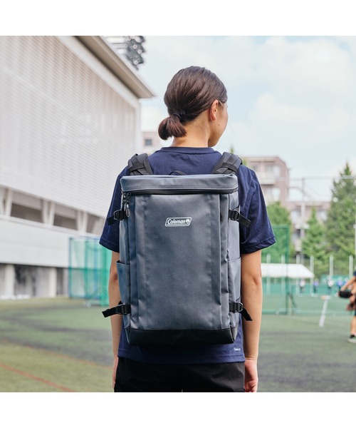 COLEMAN(コールマン)の「シールド30(バックパック/リュック・メンズ・ネイビー/ブラック×グレー/ホワイト×グレー/グレー系その他/ダークブラウン/ブラック×レッド/ブラック×ゴールド・ONE SIZE/30L)」の22枚目の写真