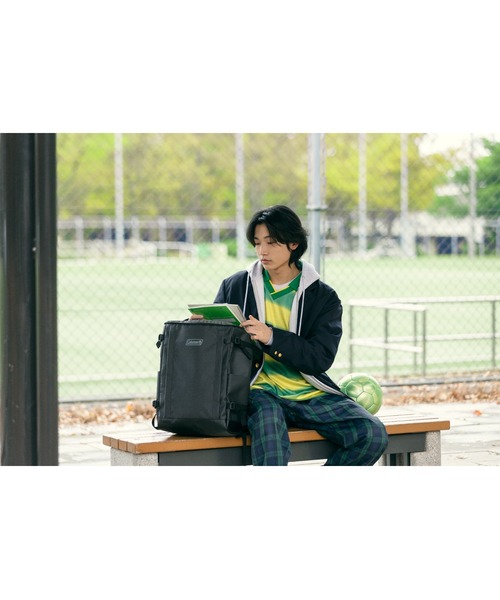 COLEMAN(コールマン)の「シールド30(バックパック/リュック・メンズ・ネイビー/ブラック×グレー/ホワイト×グレー/グレー系その他/ダークブラウン/ブラック×レッド/ブラック×ゴールド・ONE SIZE/30L)」の8枚目の写真