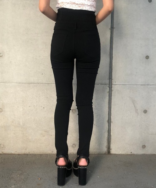ENVYM（アンビー）の「ハイウエストボタンジェギンス（その他パンツ・レディース・ブラック・S/M）」の5枚目の写真
