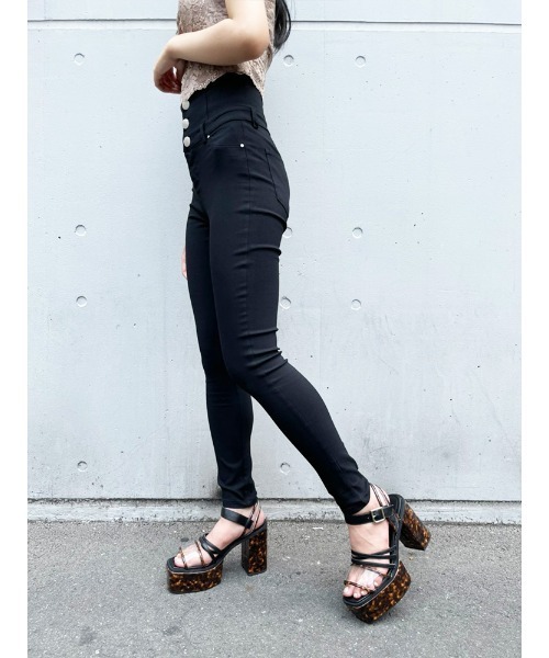 ENVYM（アンビー）の「ハイウエストボタンジェギンス（その他パンツ・レディース・ブラック・S/M）」の8枚目の写真