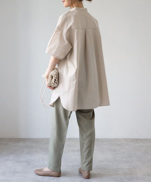 4youstory（フォーユーストーリー）の「ピンタックスタンドカラーブラウス（シャツ/ブラウス・レディース・ブラック/オフホワイト/ライム/ブルー/ライトベージュ・MEDIUM）」の16枚目の写真