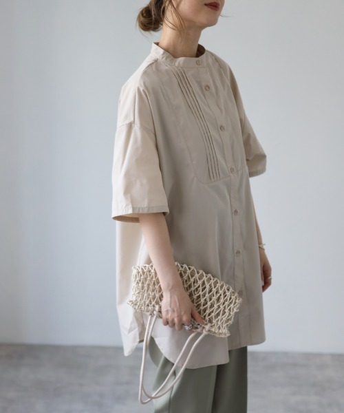 4youstory（フォーユーストーリー）の「ピンタックスタンドカラーブラウス（シャツ/ブラウス・レディース・ブラック/オフホワイト/ライム/ブルー/ライトベージュ・MEDIUM）」の19枚目の写真