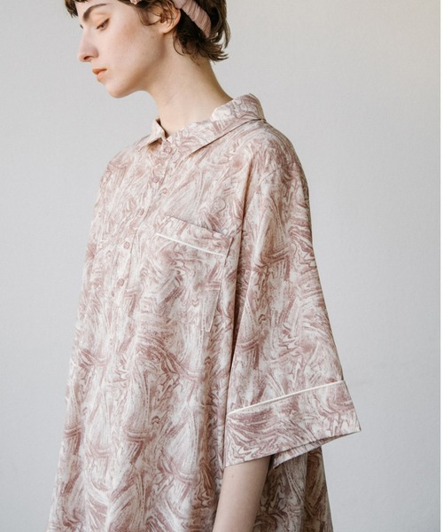 ACCL(エーシーシーエル)の「パイピング リラックスロングシャツ(シャツ/ブラウス・レディース・グリーン/ピンク/グレー/ベージュ・FREE)」の1枚目の写真