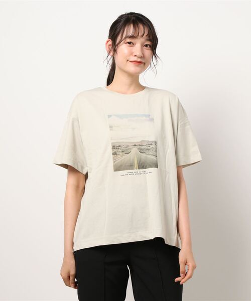 AMERICAN HOLIC(アメリカンホリック)の「背景フォトカットプルオーバー *(Tシャツ/カットソー・レディース・アイボリー/オフホワイト・FREE)」の7枚目の写真