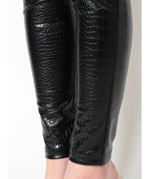 GYDA（ジェイダ）の「フェイクレザークロコパターンレギンス（レギンス/スパッツ・レディース・ブラック・SMALL）」の19枚目の写真