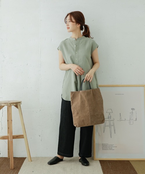 URBAN RESEARCH DOORS(アーバンリサーチドアーズ)の「コットンデニムイージーパンツ(デニムパンツ・レディース・インディゴブルー/ブラック系その他・1/2)」の4枚目の写真