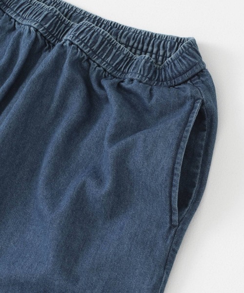 URBAN RESEARCH DOORS(アーバンリサーチドアーズ)の「コットンデニムイージーパンツ(デニムパンツ・レディース・インディゴブルー/ブラック系その他・1/2)」の16枚目の写真