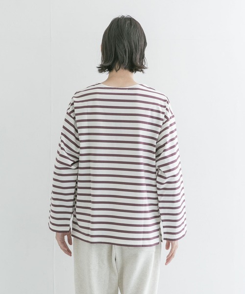 URBAN RESEARCH（アーバンリサーチ）の「ボートネックボーダーロングスリーブ（Tシャツ/カットソー・メンズ・グリーン系その他/ブルー系その他/パープル系その他/レッド系その他・MEDIUM/LARGE）」の15枚目の写真