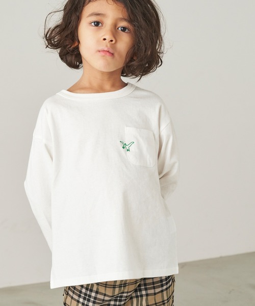 &yam(アンドヤム)の「恐竜刺繍ポケットロンT【親子お揃い/リンクコーデ】(Tシャツ/カットソー・キッズ・ブラック/ホワイト/ベージュ・150-160cm/120-130cm/130-140cm/140-150cm/110-120cm)」の2枚目の写真