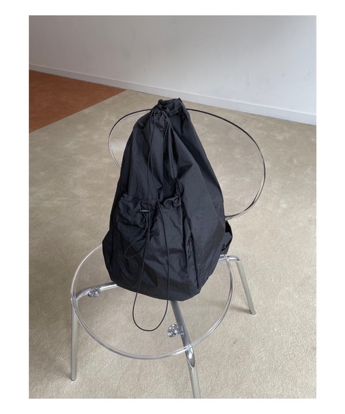 Didot.showroom（ディドット ショールーム）の「ワンショルダー ナイロン アクティブ ボディバッグ（ボディバッグ/ウエストポーチ・レディース・ブラック/グレー・FREE）」の21枚目の写真