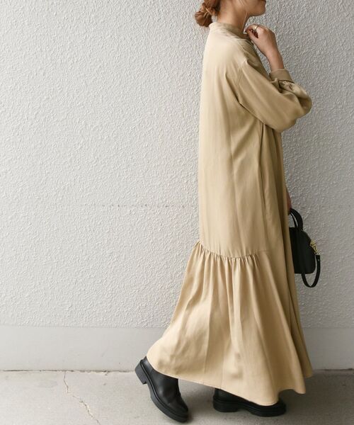 SHIPS any（シップス エニィ）の「SHIPS any:〈ウォッシャブル〉バックフレア シャツ ワンピース（シャツワンピース・レディース・ブラック/ベージュ・ONE SIZE）」の13枚目の写真