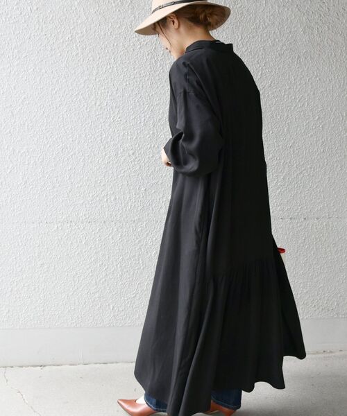 SHIPS any（シップス エニィ）の「SHIPS any:〈ウォッシャブル〉バックフレア シャツ ワンピース（シャツワンピース・レディース・ブラック/ベージュ・ONE SIZE）」の20枚目の写真