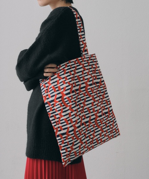 manana suerte（マニャーナスエルテ）の「オリジナルプリントトートバッグ（トートバッグ・レディース・レッド/ブラック×ブルー・FREE）」の5枚目の写真