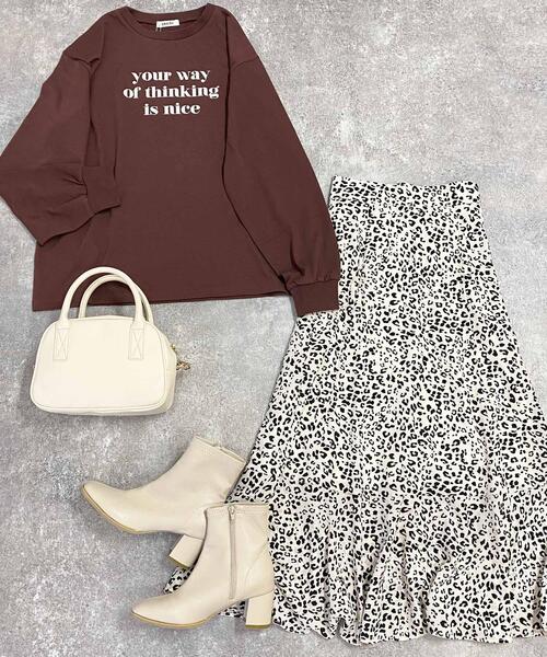 INGNI（イング）の「シンプルロゴロングTシャツ（Tシャツ/カットソー・レディース・ホワイト系4/ブラック×ホワイト/ブラウン系6/ホワイト×ブラック/ブラウン・M）」の18枚目の写真