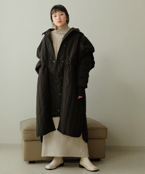 Bab（バブ）の「【WEB限定】ギャザーレイヤードキルティングコート（その他アウター・レディース・アイボリー/ベージュ/ブラック・M）」の22枚目の写真