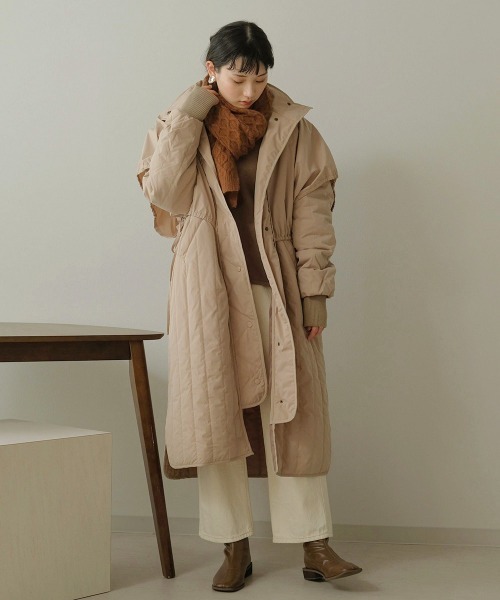 Bab（バブ）の「【WEB限定】ギャザーレイヤードキルティングコート（その他アウター・レディース・アイボリー/ベージュ/ブラック・M）」の17枚目の写真