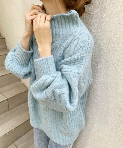 one after another NICE CLAUP（ワンアフターアナザーナイスクラップ）の「【WEB限定】ゆるっとシルエットにケーブルが目をひくハイネックケーブルニット（ニット/セーター・レディース・ブラウン/サックスブルー/アイボリー/グレー系その他・FREE）」の11枚目の写真