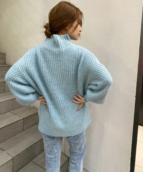 one after another NICE CLAUP（ワンアフターアナザーナイスクラップ）の「【WEB限定】ゆるっとシルエットにケーブルが目をひくハイネックケーブルニット（ニット/セーター・レディース・ブラウン/サックスブルー/アイボリー/グレー系その他・FREE）」の18枚目の写真