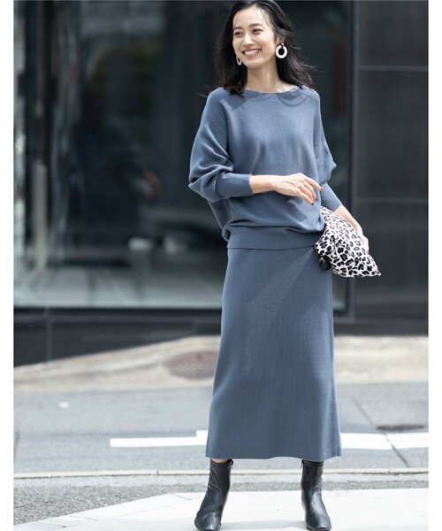 THE SHOP TK (ザ ショップ ティーケー )の「◆アンチピリング総針ドルマンニット(ニット/セーター・レディース・ダークブラウン/ライトベージュ/ブルー・11/12)」の1枚目の写真