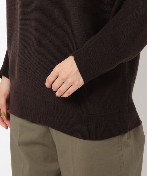 THE SHOP TK (ザ ショップ ティーケー )の「◆アンチピリング総針ドルマンニット(ニット/セーター・レディース・ダークブラウン/ライトベージュ/ブルー・11/12)」の9枚目の写真