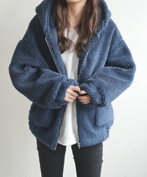 Futier land（フューティアランド）の「BIGボアブルゾン（ブルゾン・レディース・ネイビー/グリーン/ベージュ系その他・FREE）」の3枚目の写真