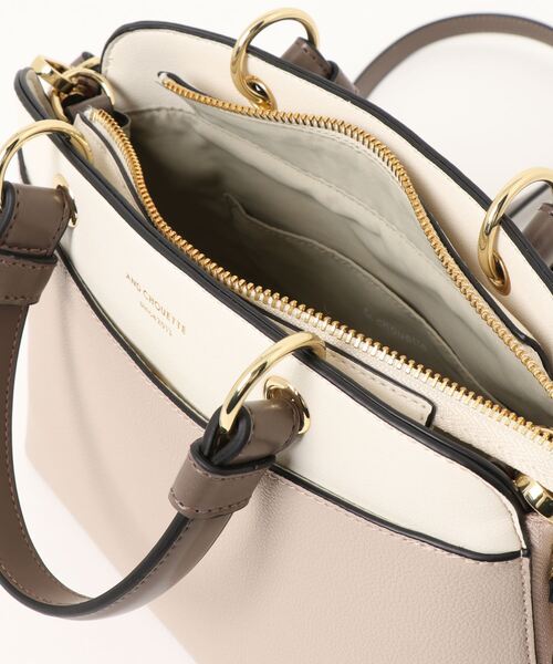 & chouette(アンドシュエット)の「サイドファスナーハンドバッグS(ハンドバッグ・レディース・オフホワイト/グレイッシュベージュ/ブラック・FREE)」の9枚目の写真