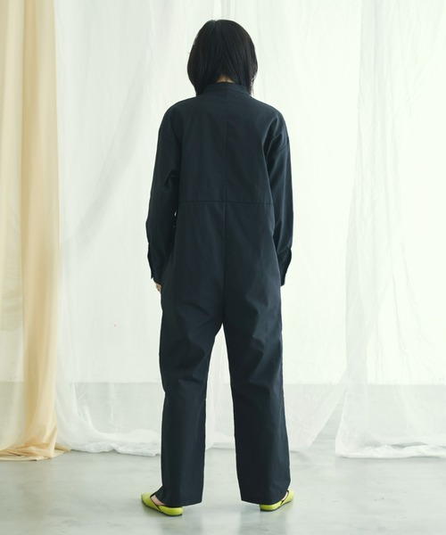 VACANCY(ヴァカンシー)の「バンドカラーオールインワン(つなぎ/オールインワン・レディース・ブラック/グリーン・MEDIUM/MEDIUM/TALL)」の11枚目の写真