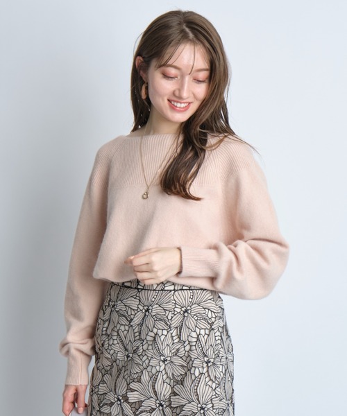 Apuweiser-riche（アプワイザーリッシェ）の「ＮＥＷふわふわオフネックニット（ニット/セーター・レディース・ライトグレー/オフホワイト/ピンクベージュ/ボルドー/ライトイエロー・2）」の12枚目の写真