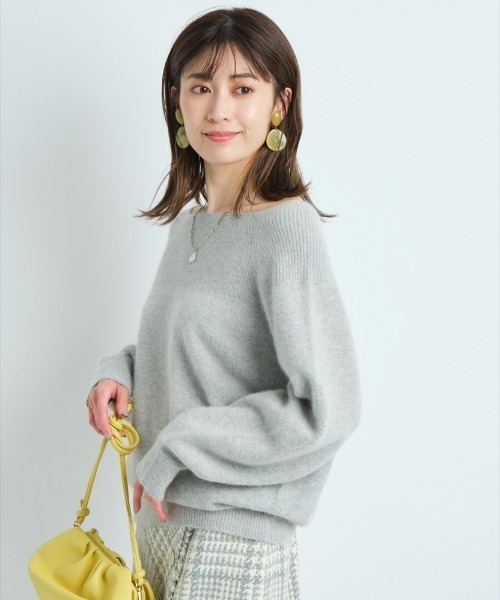 Apuweiser-riche（アプワイザーリッシェ）の「ＮＥＷふわふわオフネックニット（ニット/セーター・レディース・ライトグレー/オフホワイト/ピンクベージュ/ボルドー/ライトイエロー・2）」の9枚目の写真