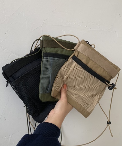 SVEC（シュベック）の「サコッシュ ボディバッグ（ショルダーバッグ・メンズ・カーキ/ブラック/ベージュ・FREE）」の9枚目の写真