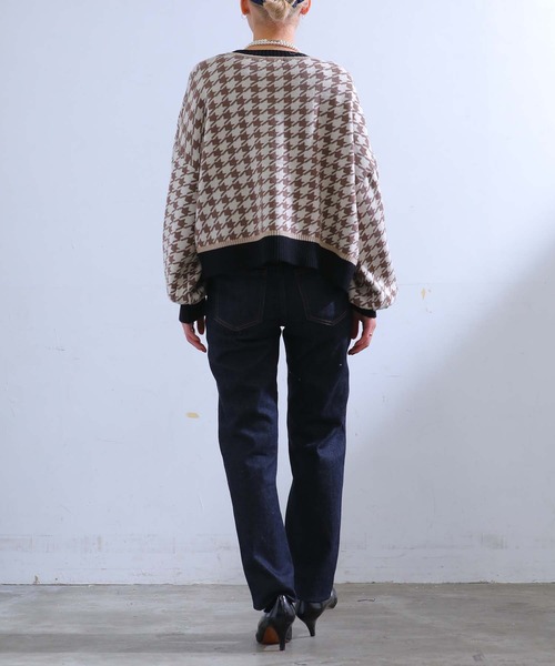sara&cake(サラアンドケイク)の「ハウンドトゥース柄ジャガードニットカーディガン(カーディガン/ボレロ・レディース・グリーン/アイボリー・FREE)」の7枚目の写真