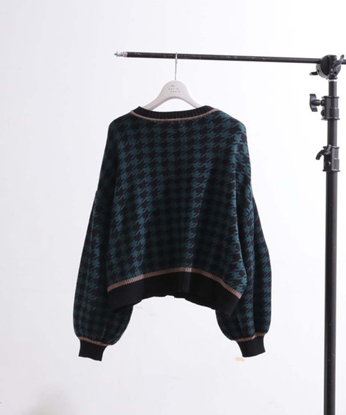 sara&cake(サラアンドケイク)の「ハウンドトゥース柄ジャガードニットカーディガン(カーディガン/ボレロ・レディース・グリーン/アイボリー・FREE)」の8枚目の写真
