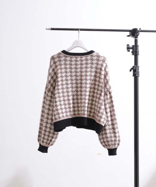 sara&cake(サラアンドケイク)の「ハウンドトゥース柄ジャガードニットカーディガン(カーディガン/ボレロ・レディース・グリーン/アイボリー・FREE)」の4枚目の写真
