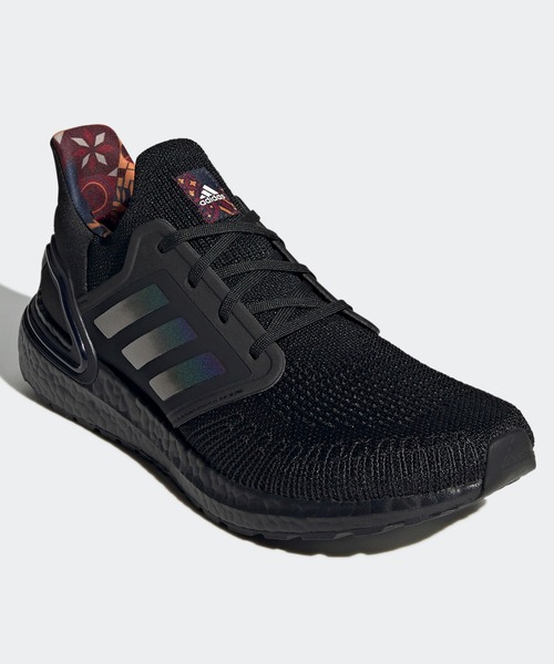 adidas（アディダス）の「ウルトラブースト 20 CNY [ULTRABOOST 20 CNY] アディダス（スニーカー・メンズ・ブラック×ブラック・25.5cm/26.5cm/27.5cm/28.5cm/25.0cm/26.0cm/27.0cm/28.0cm/29.0cm/24.5cm）」の2枚目の写真