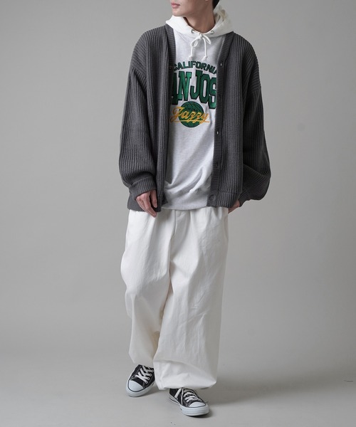 SPINNS（スピンズ）の「ドロップショルダー 畦編みルーズカーディガン（カーディガン/ボレロ・メンズ・アイボリー/グリーン/サックスブルー/チャコール・M/L）」の6枚目の写真