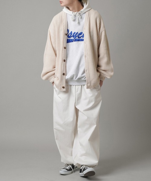 SPINNS（スピンズ）の「ドロップショルダー 畦編みルーズカーディガン（カーディガン/ボレロ・メンズ・アイボリー/グリーン/サックスブルー/チャコール・M/L）」の16枚目の写真