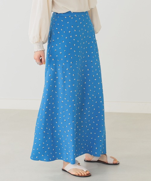 B:MING by BEAMS（ビーミングバイビームス）の「B:MING by BEAMS / レトロ フラワープリント ロングスカート 22SS（スカート・レディース・レッド系/ベージュ系/ブルー系・SMALL/MEDIUM）」の3枚目の写真