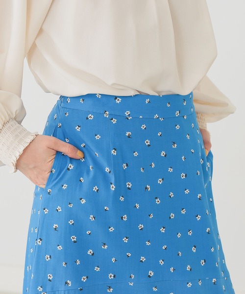 B:MING by BEAMS（ビーミングバイビームス）の「B:MING by BEAMS / レトロ フラワープリント ロングスカート 22SS（スカート・レディース・レッド系/ベージュ系/ブルー系・SMALL/MEDIUM）」の7枚目の写真