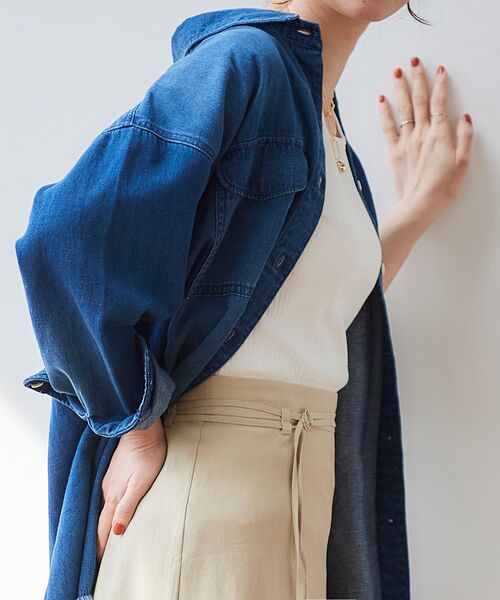 le.coeur blanc（ルクールブラン）の「TAKEデニムオーバーシャツ（シャツ/ブラウス・レディース・サックスブルー/ブルー・38）」の6枚目の写真
